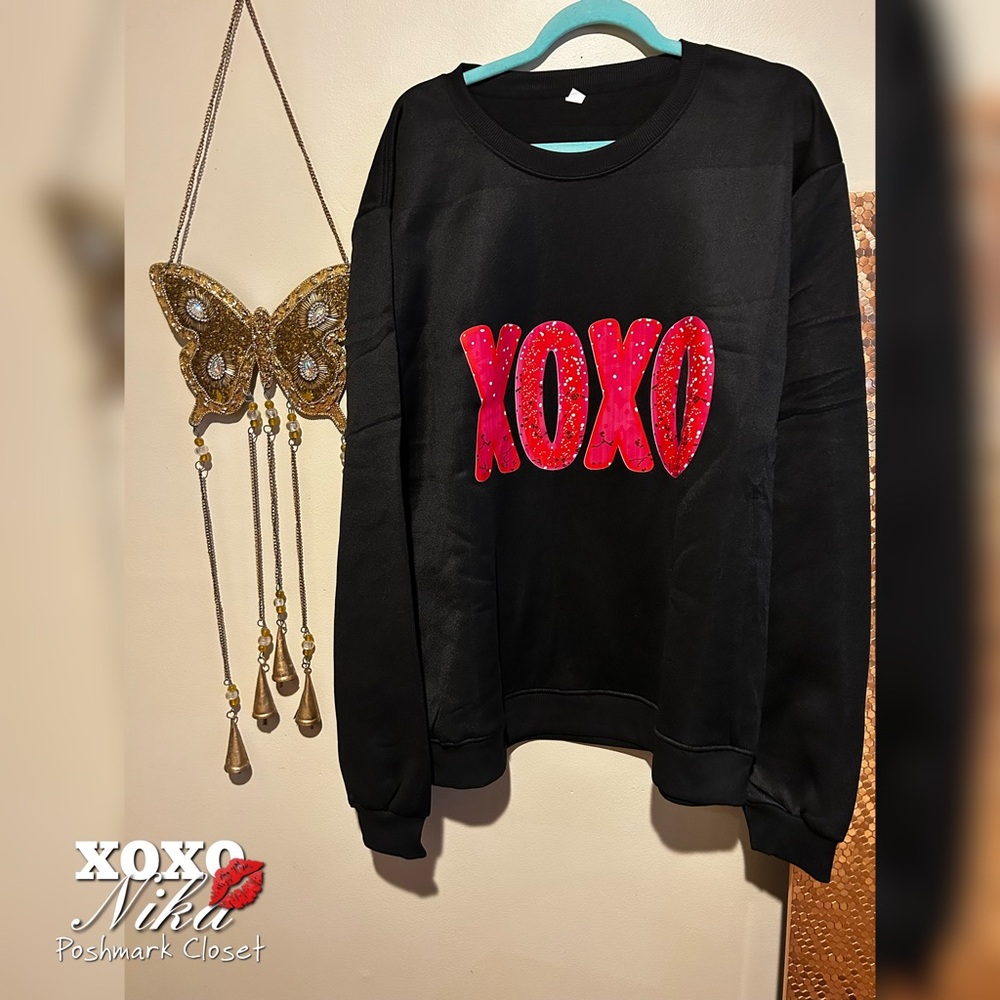XOXO Women's Black Crewneck Sweatshirt Sweater Size 2X Heat Transfer Print